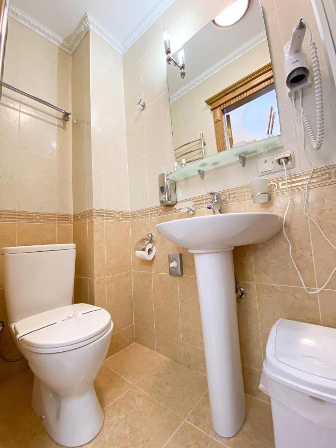 Петрос Family Hotel Yaremche Habitación foto